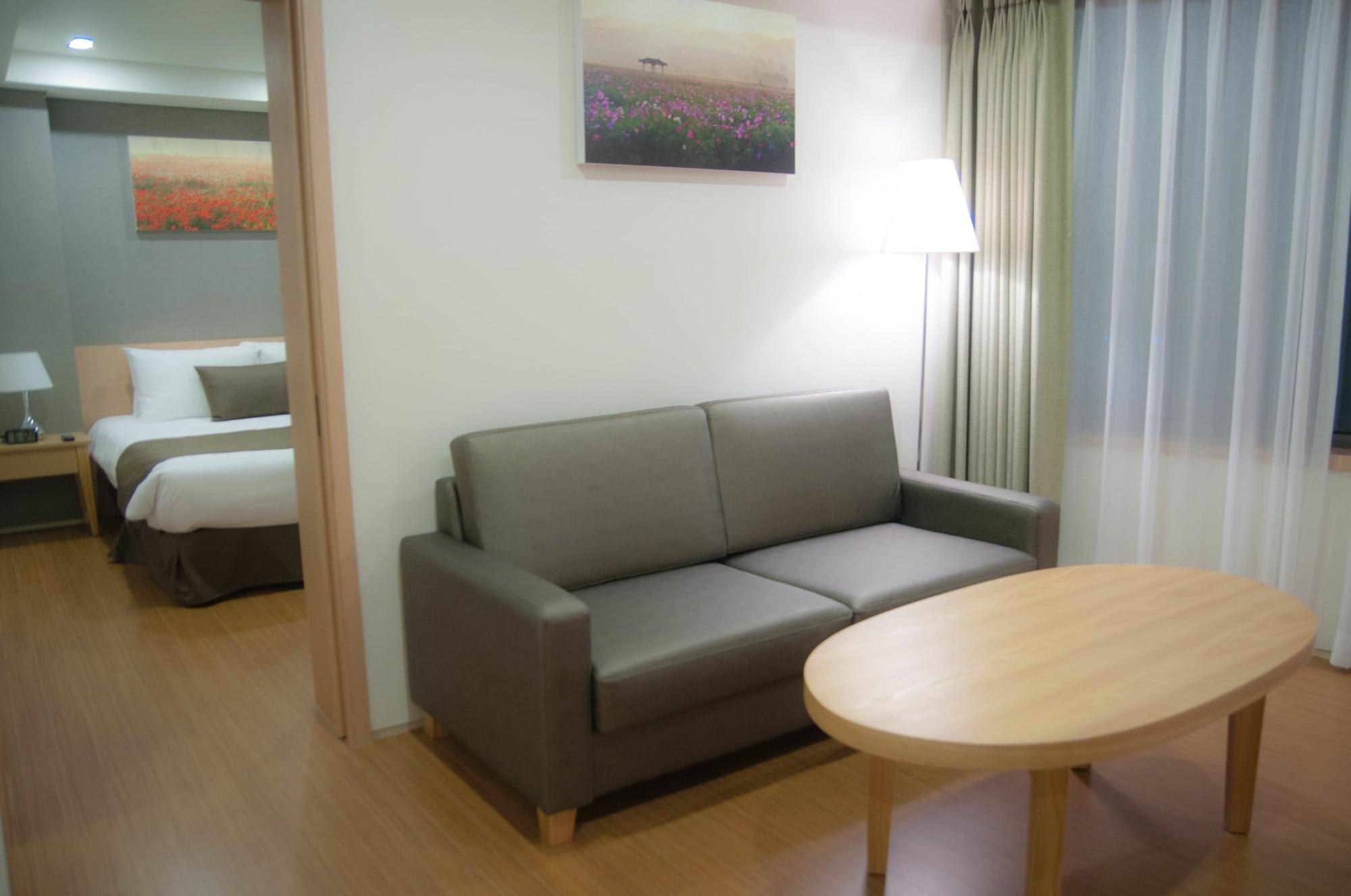 Benikea Jungmun Hotel Seogwipo Dış mekan fotoğraf