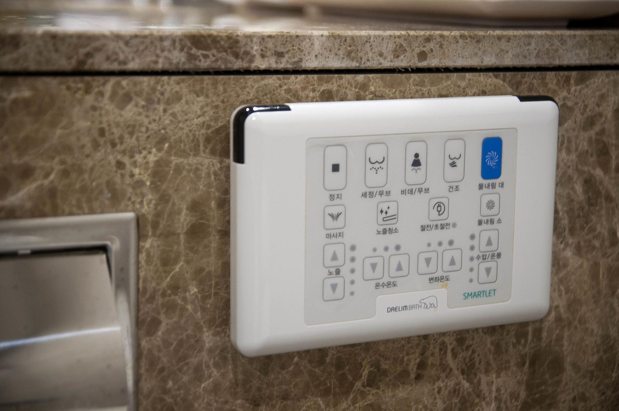 Benikea Jungmun Hotel Seogwipo Dış mekan fotoğraf